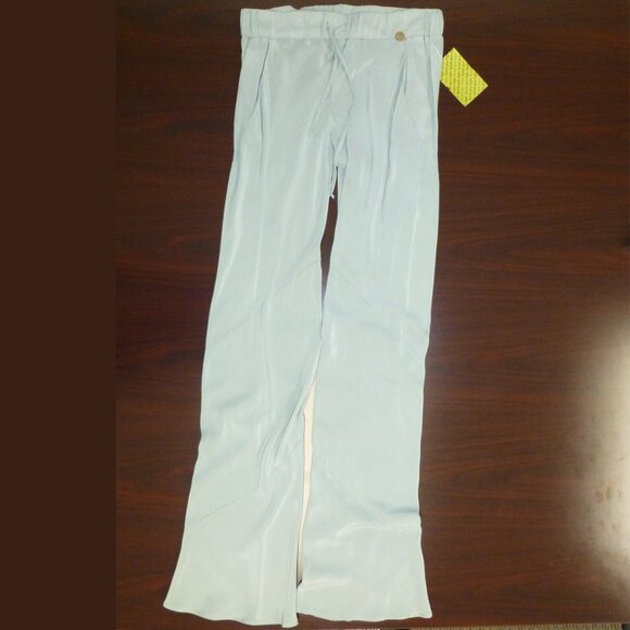 LIGHT WEIGHT 100% SILK PANTS IN SEA FOAM SZ 2 NWT - Picture 1 of 6